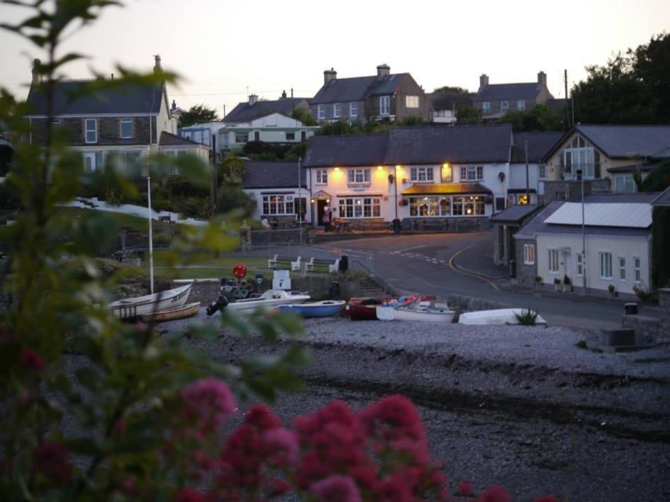 “Ty Hir Caravan” Moelfre Luaran gambar